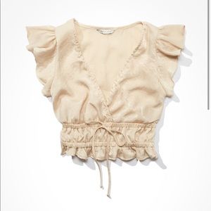 AE Cropped Flutter Sleeve Blouse